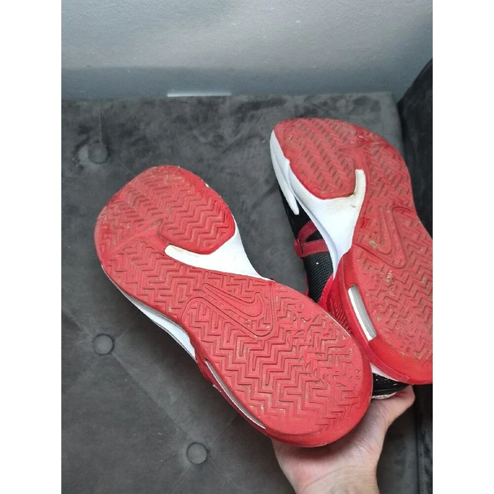 Nike LeBron Witness 7 Basketball Sneakers 4Youth Womens 5.5